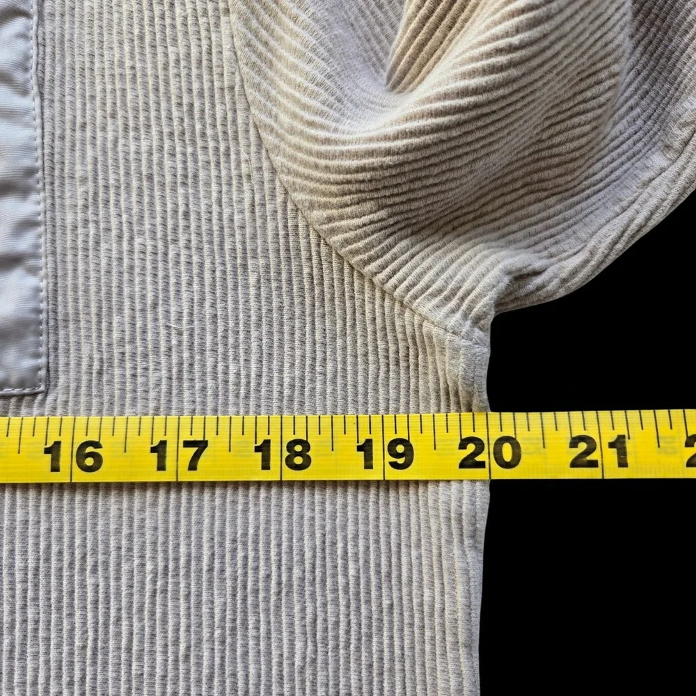 Bolongaro Trevor Size Medium Decorative Pocket Crewneck Sweatshirt Sweater‎ Tan
